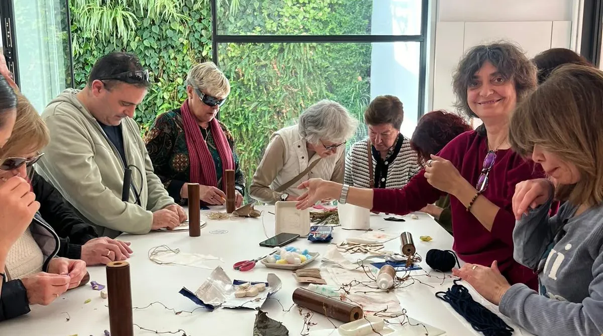 taller sensorial fundación once estimulación cognitiva expresión artística personas mayores